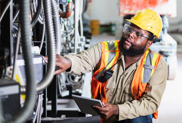 Best Local Electrician Companies  in Newcomerstown, OH